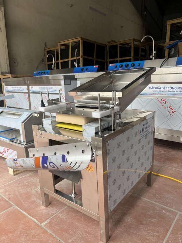 Máy lột vỏ trứng cút QP200